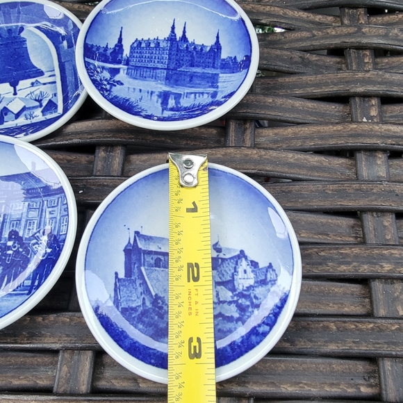 Blue and White Decorative Plates Set - Picture 8 of 8